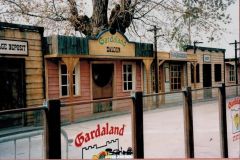 Gardaland-Tribe-Realizzazione-Stazione-Peschiera-003_risultato