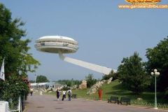 Flying Island - 2004